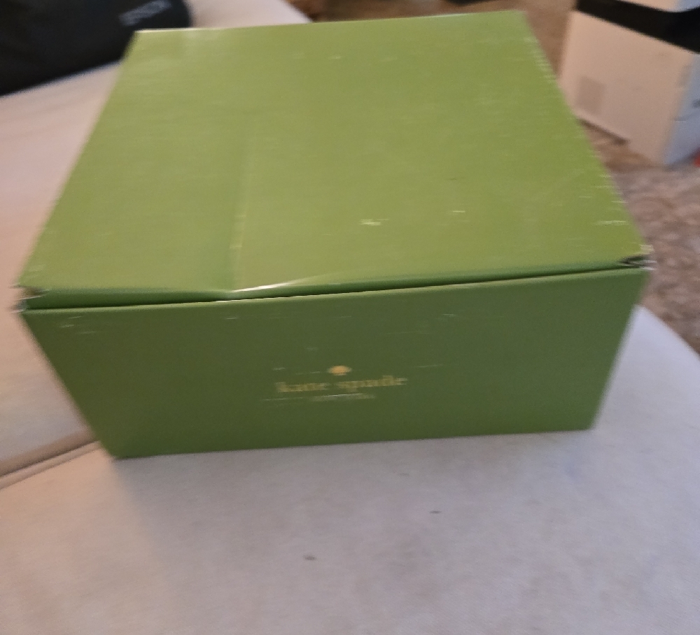 kate spade White and Gold Dinnerware Collection - Picture 6 of 6